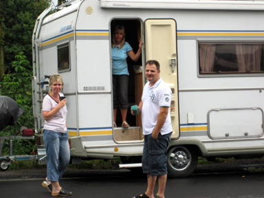 Ein Kaffee belebt. Die Laune ist gut